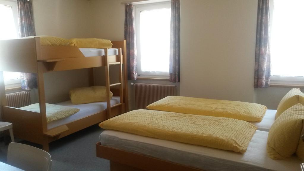 Hotel Raetia Тифенкастель Экстерьер фото